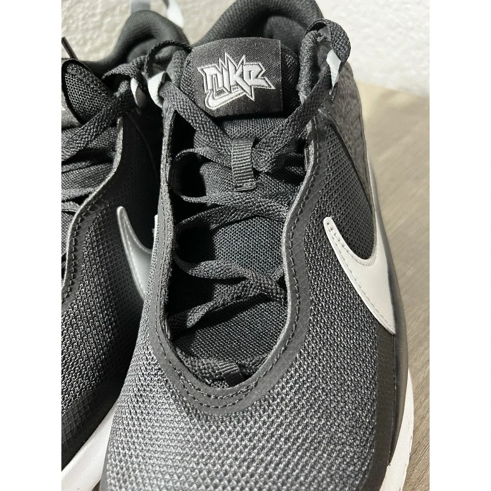 Nike Team Hustle D 10nBoys Basketball Sneaker‎ Shoe Black Size 4.5Y CW6735-004